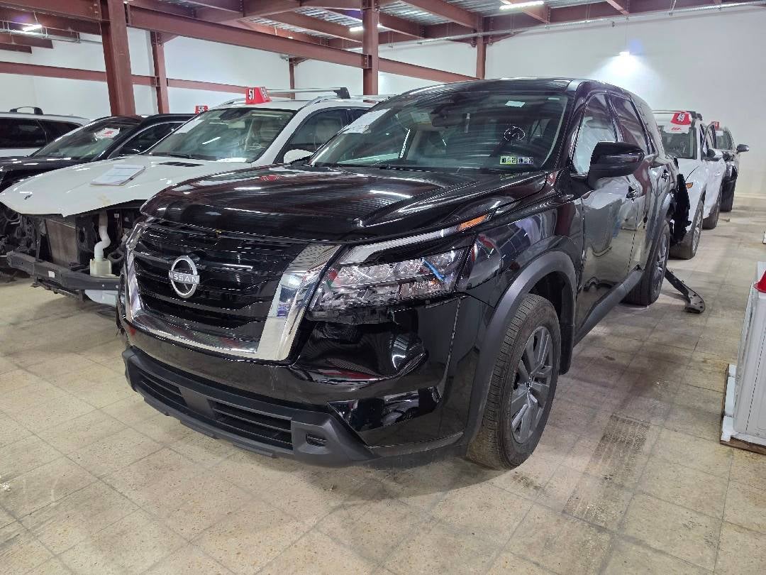 NISSAN PATHFINDER 2024 view 1