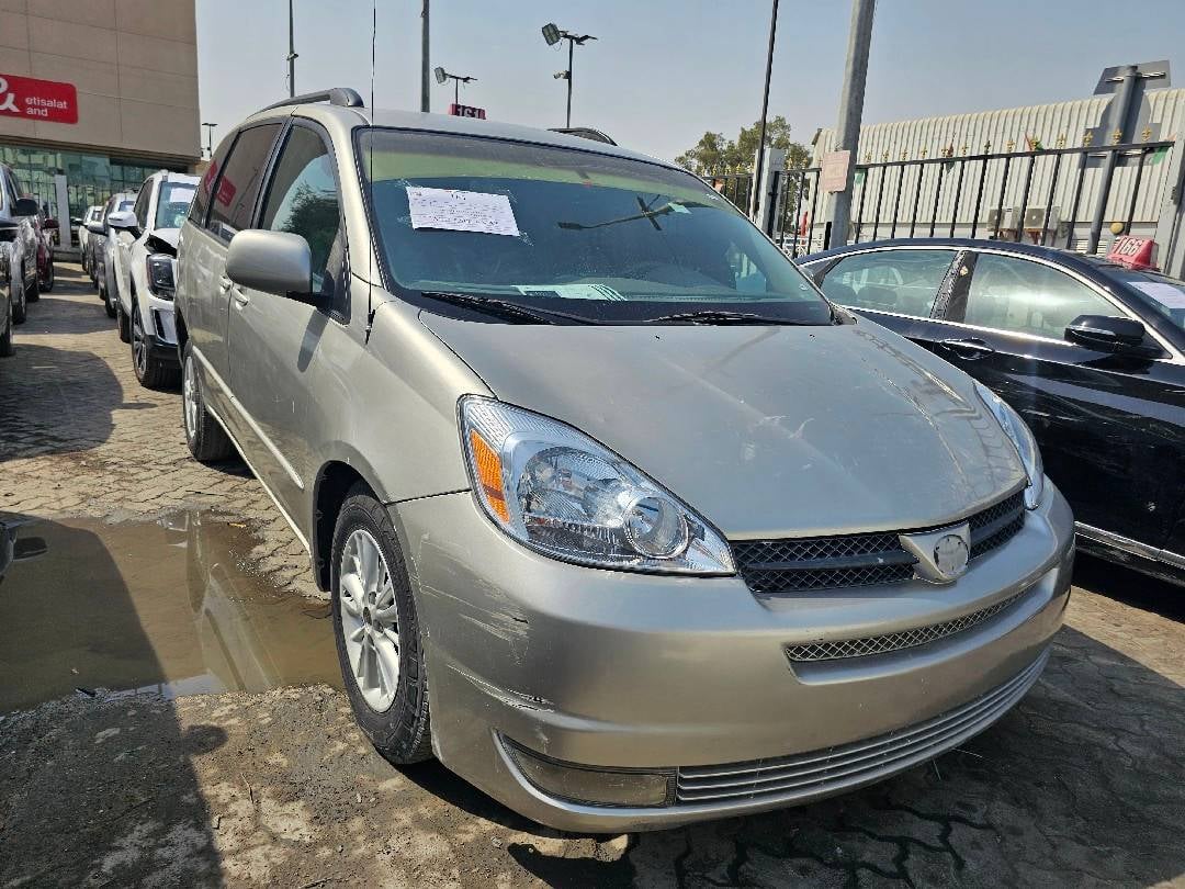 TOYOTA SIENNA 2005 view 1