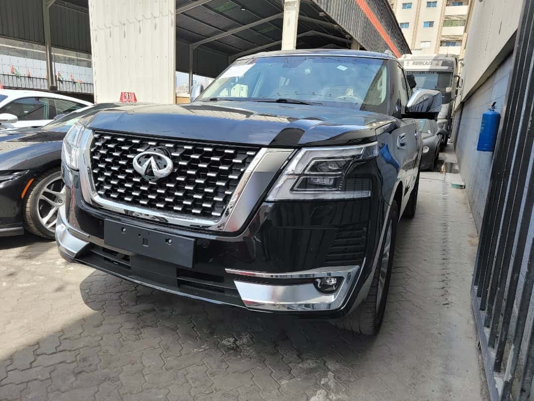 INFINITI QX80 - Exterior