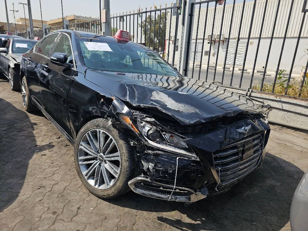 GENESIS G80 2018 view 1