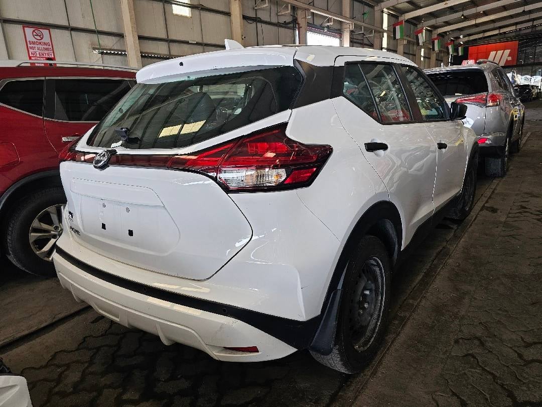 NISSAN KICKS 2023 view 1