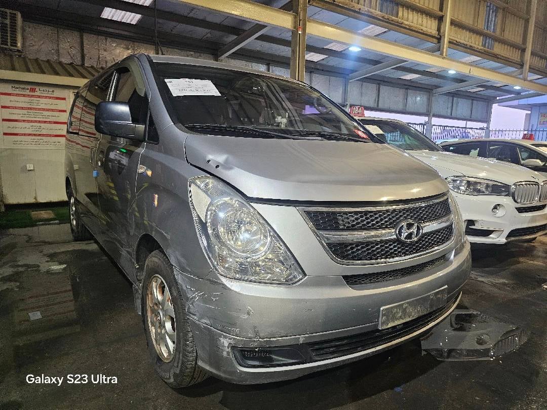 HYUNDAI GRAND STAREX - Exterior