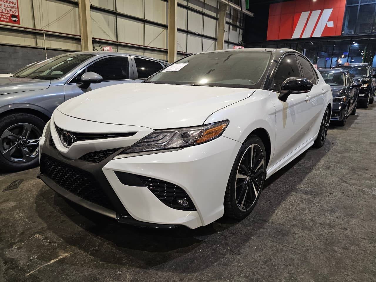 TOYOTA CAMRY 2020 view 1