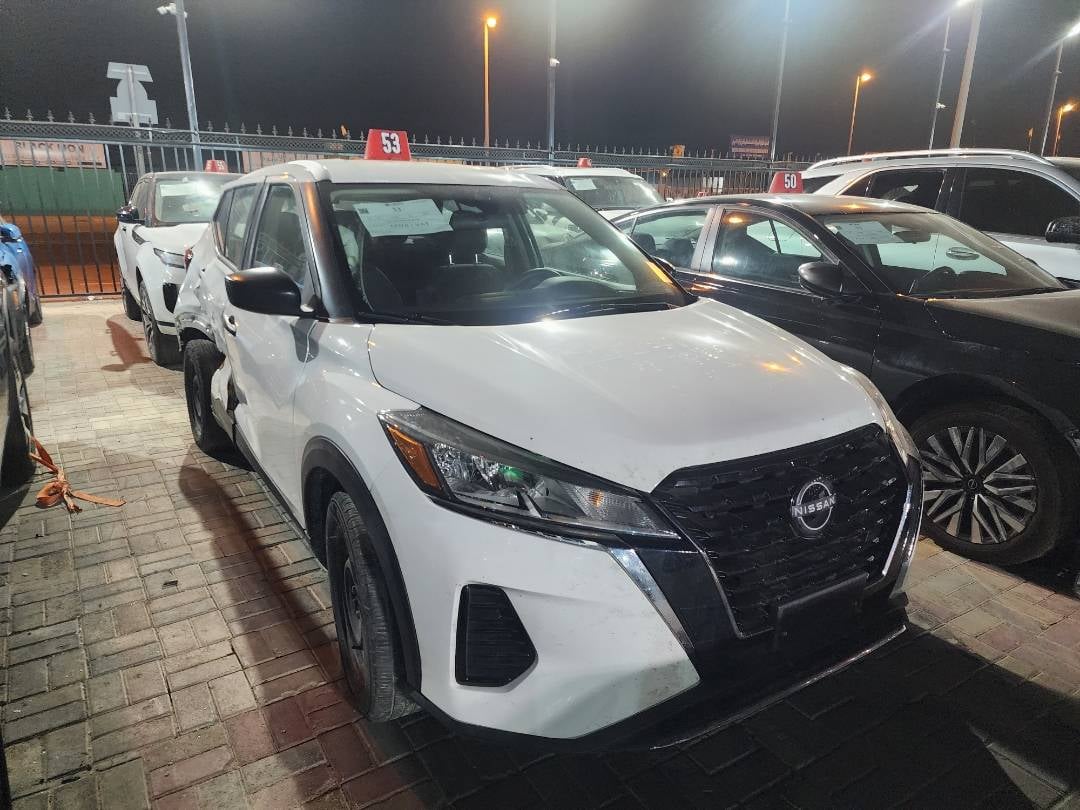 NISSAN KICKS 2023 view 1