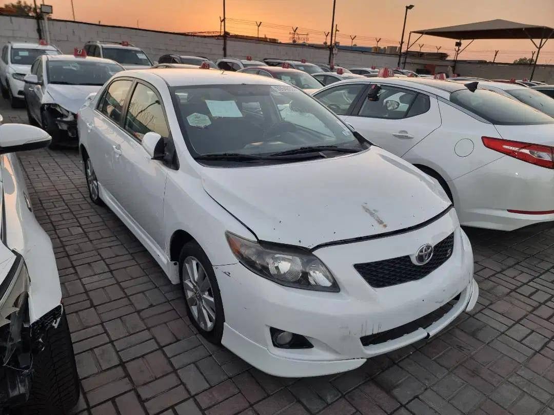 TOYOTA COROLLA 2010 view 1