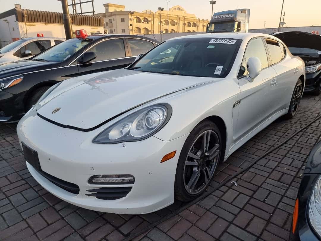PORSCHE PANAMERA S - Exterior