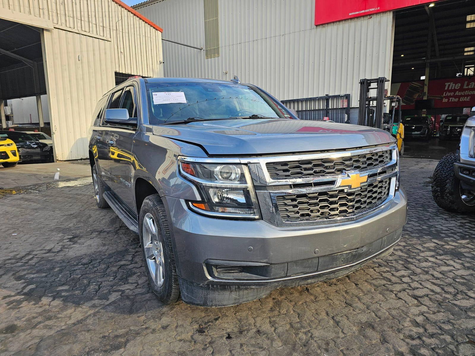 CHEVROLET SUBURBAN - Exterior