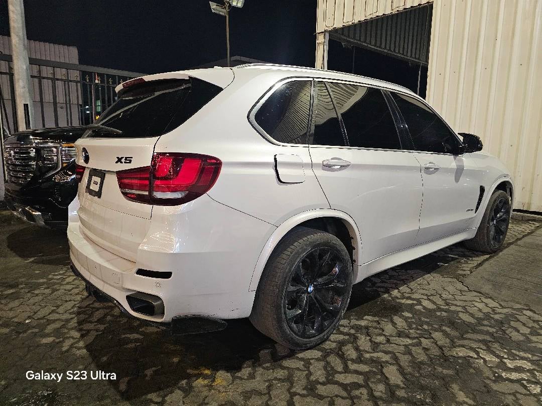 BMW X5 SDRIVE35I - Exterior