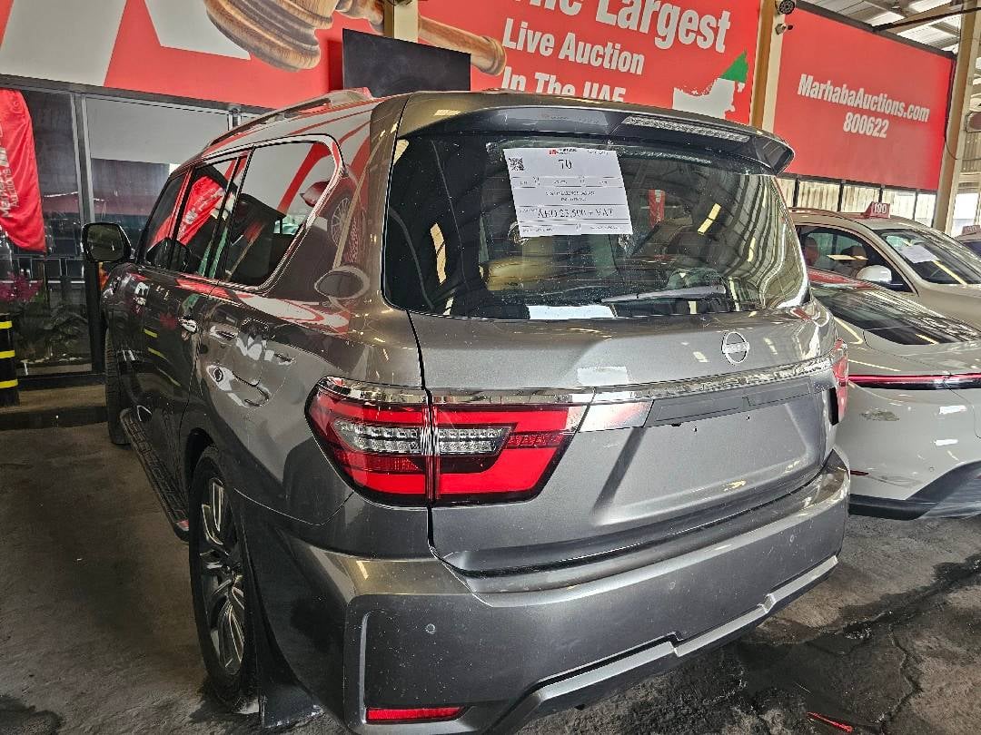 INFINITI QX80 2017 view 1