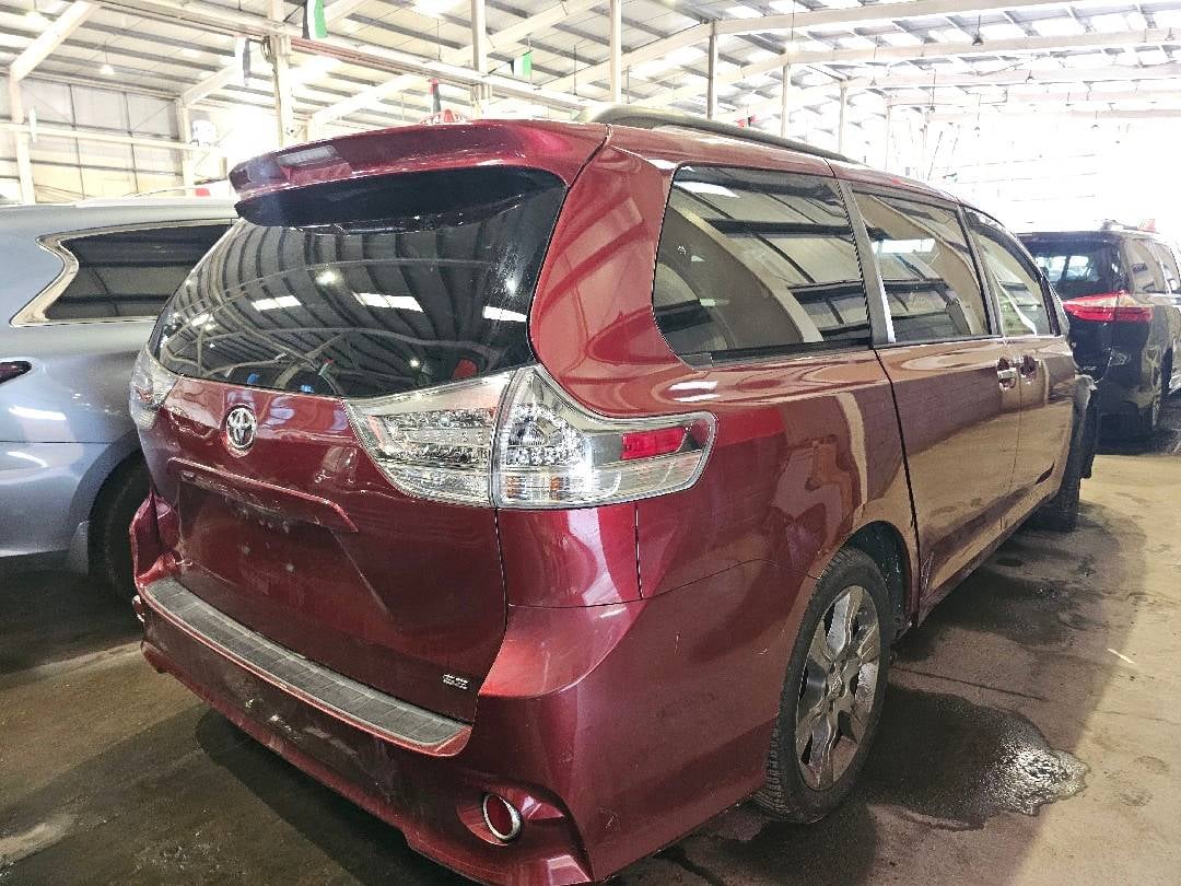 TOYOTA SIENNA 2013 view 1