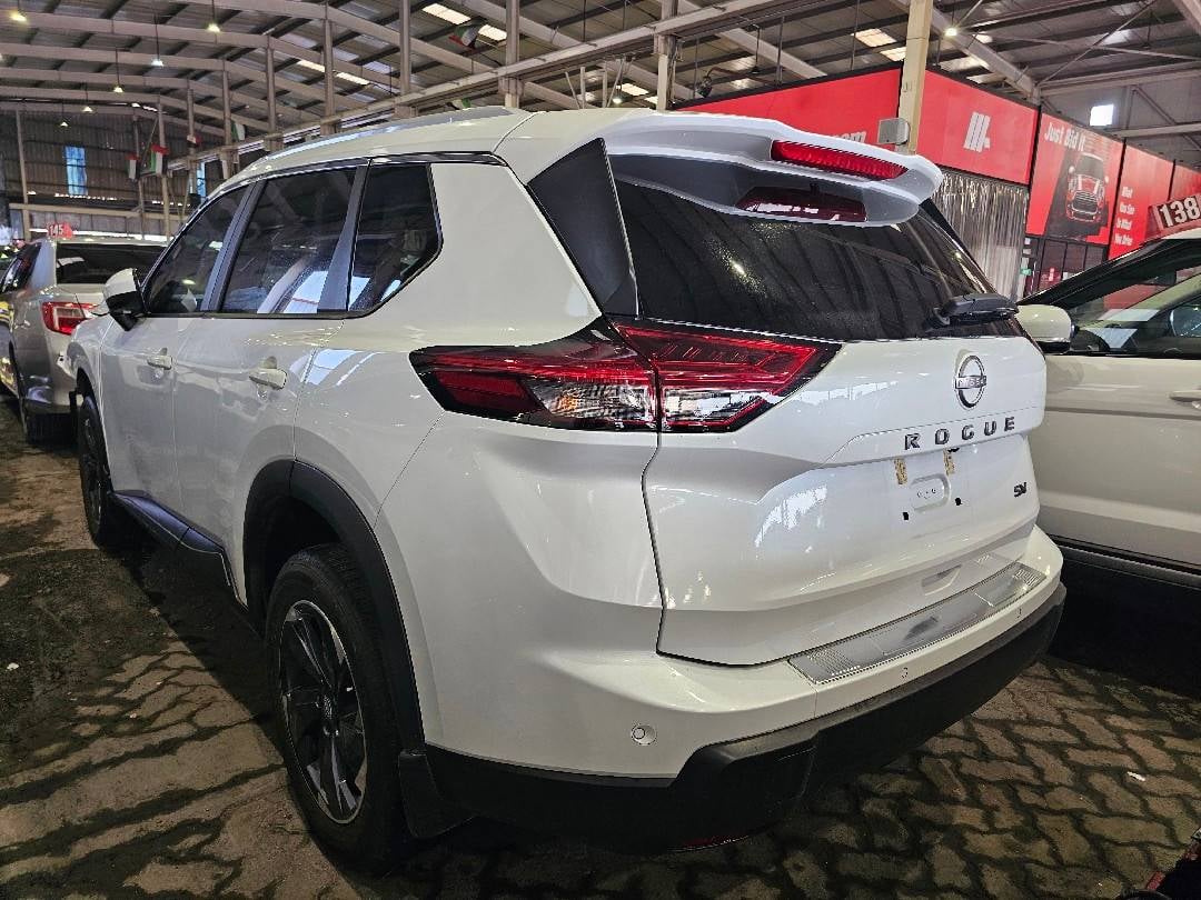 NISSAN ROGUE 2024 view 1