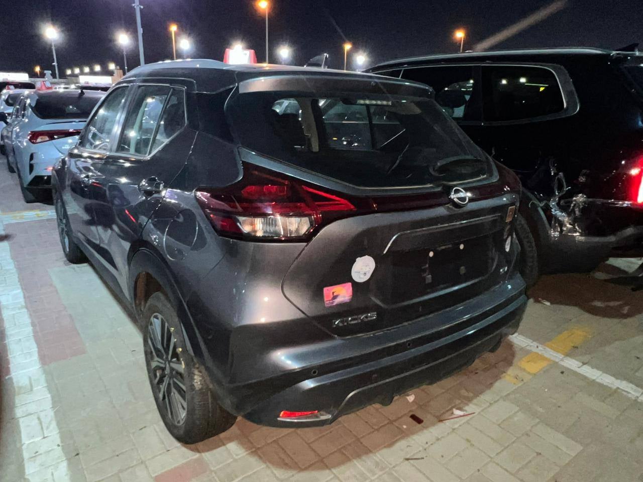 NISSAN KICKS 2023 view 1