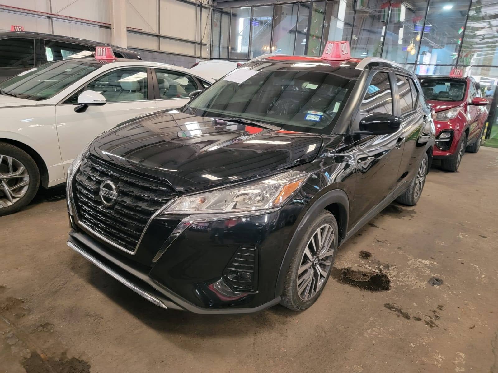 NISSAN KICKS 2023 view 1