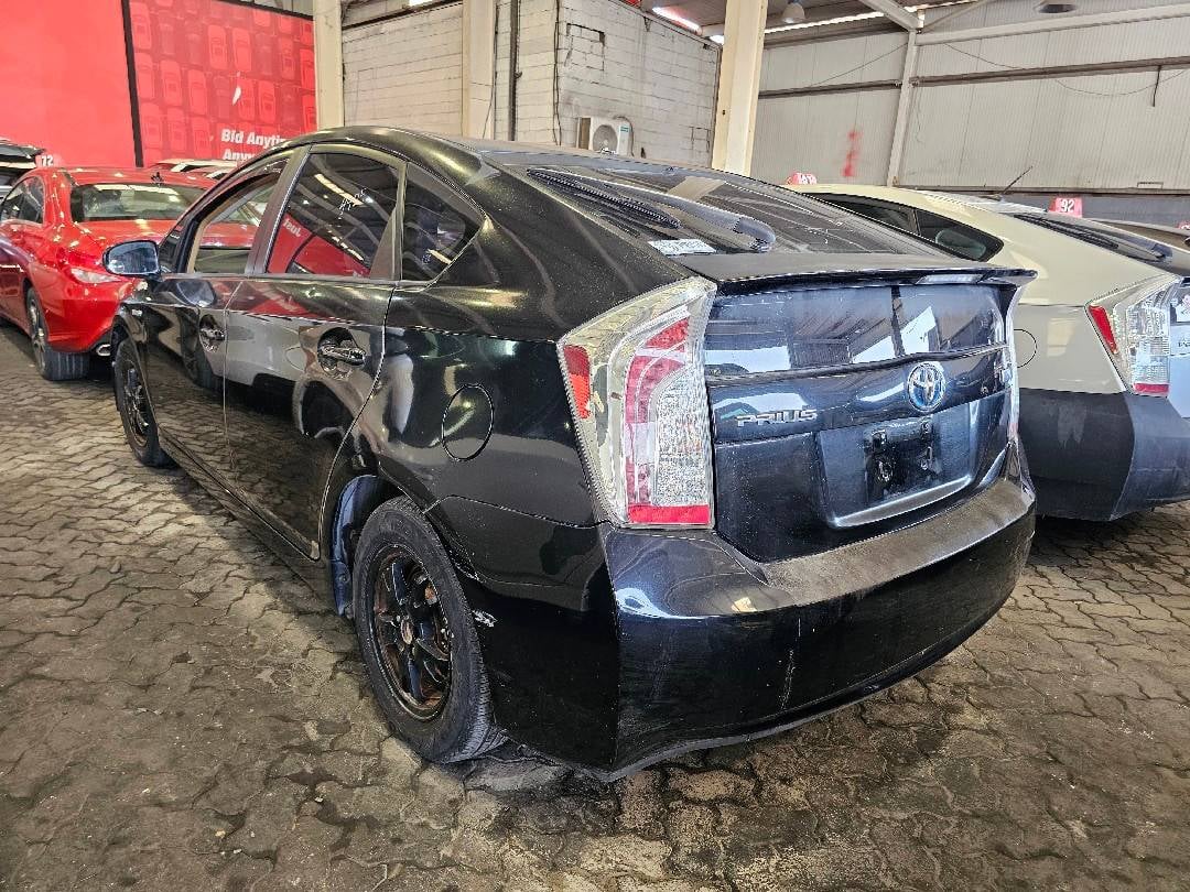 TOYOTA PRIUS 2014 view 1