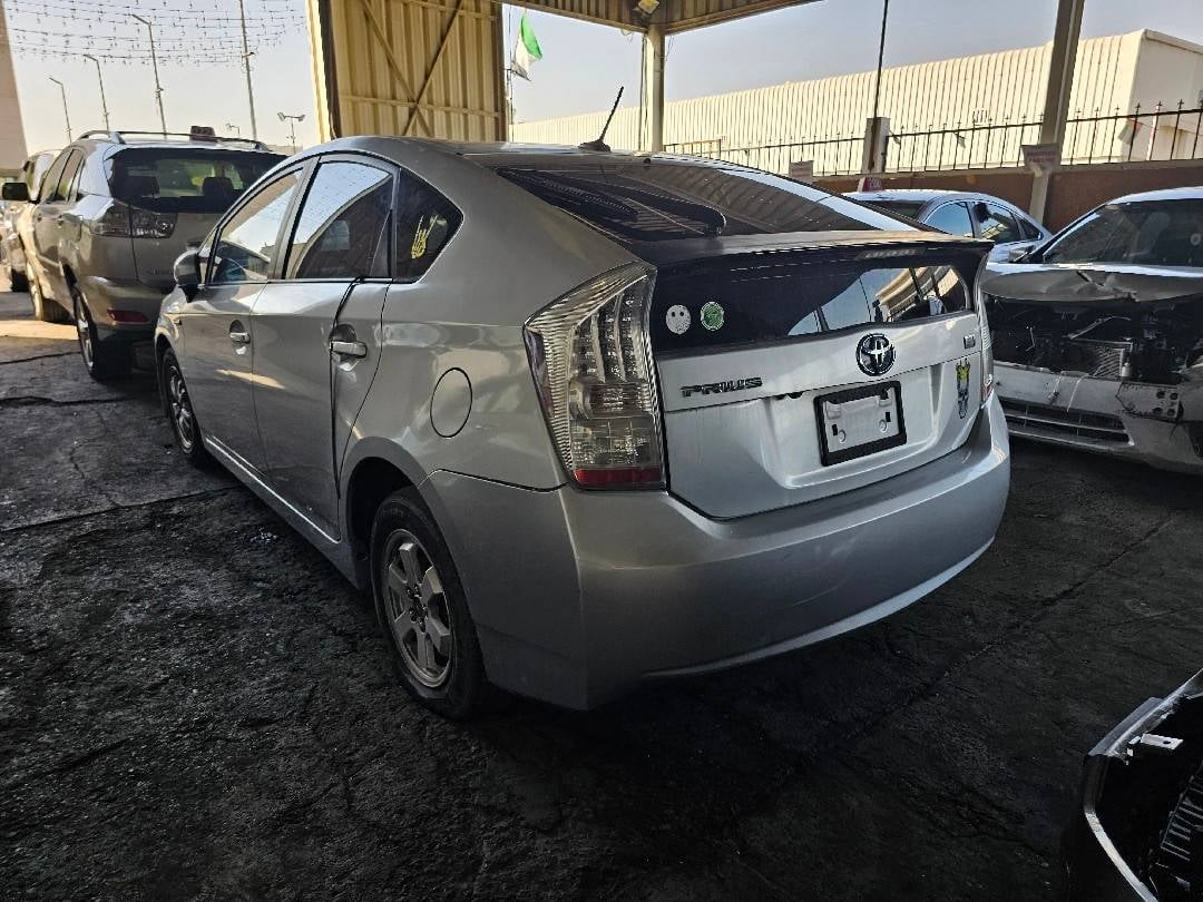 TOYOTA PRIUS 2010 view 1