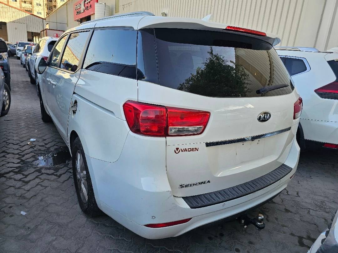 KIA SEDONA 2016 view 1