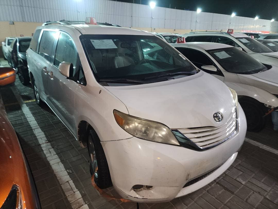 TOYOTA SIENNA 2013 TOYOTA SIENNA 2013