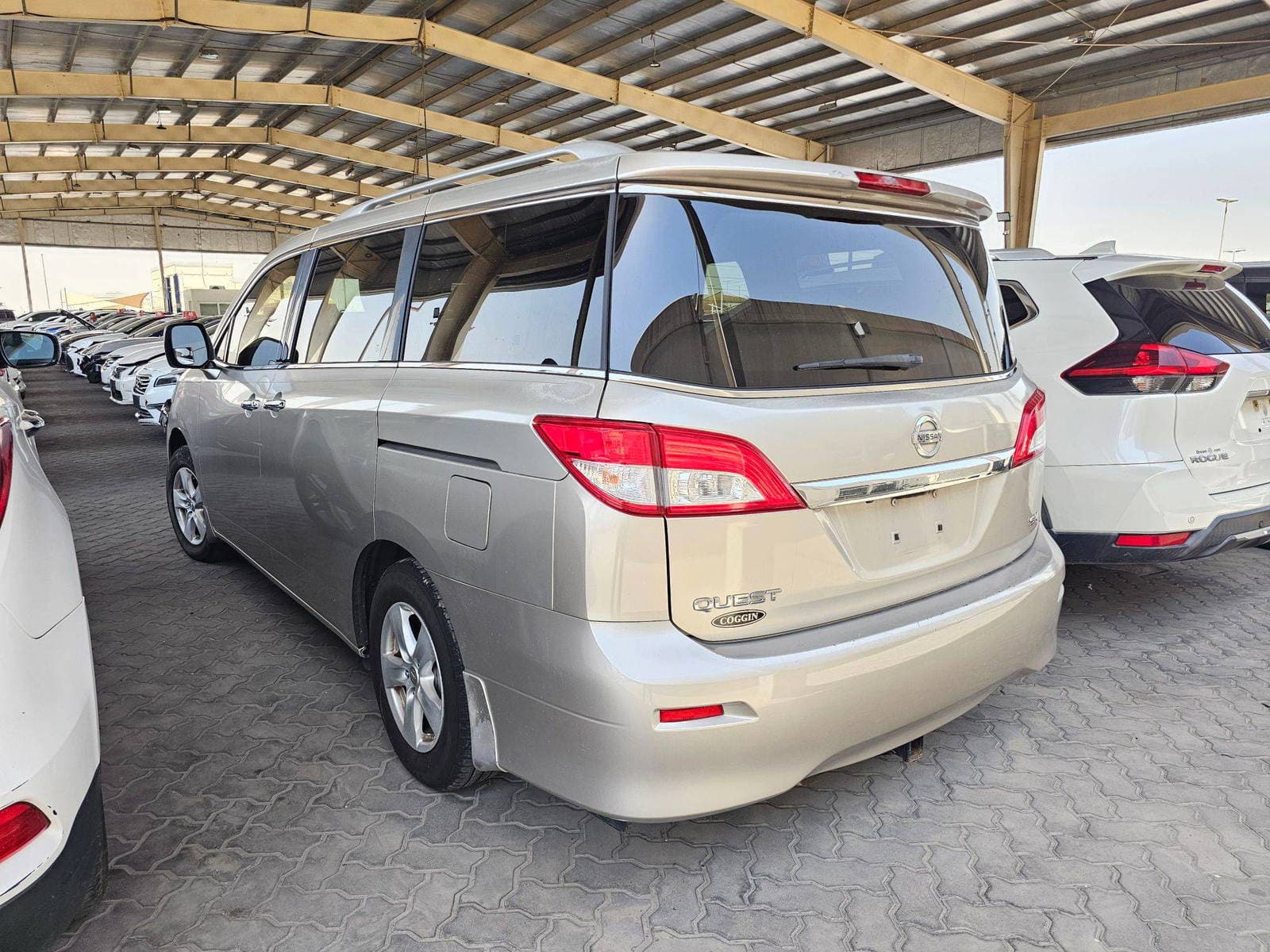 NISSAN QUEST 2013 view 2 NISSAN QUEST 2013 view 2
