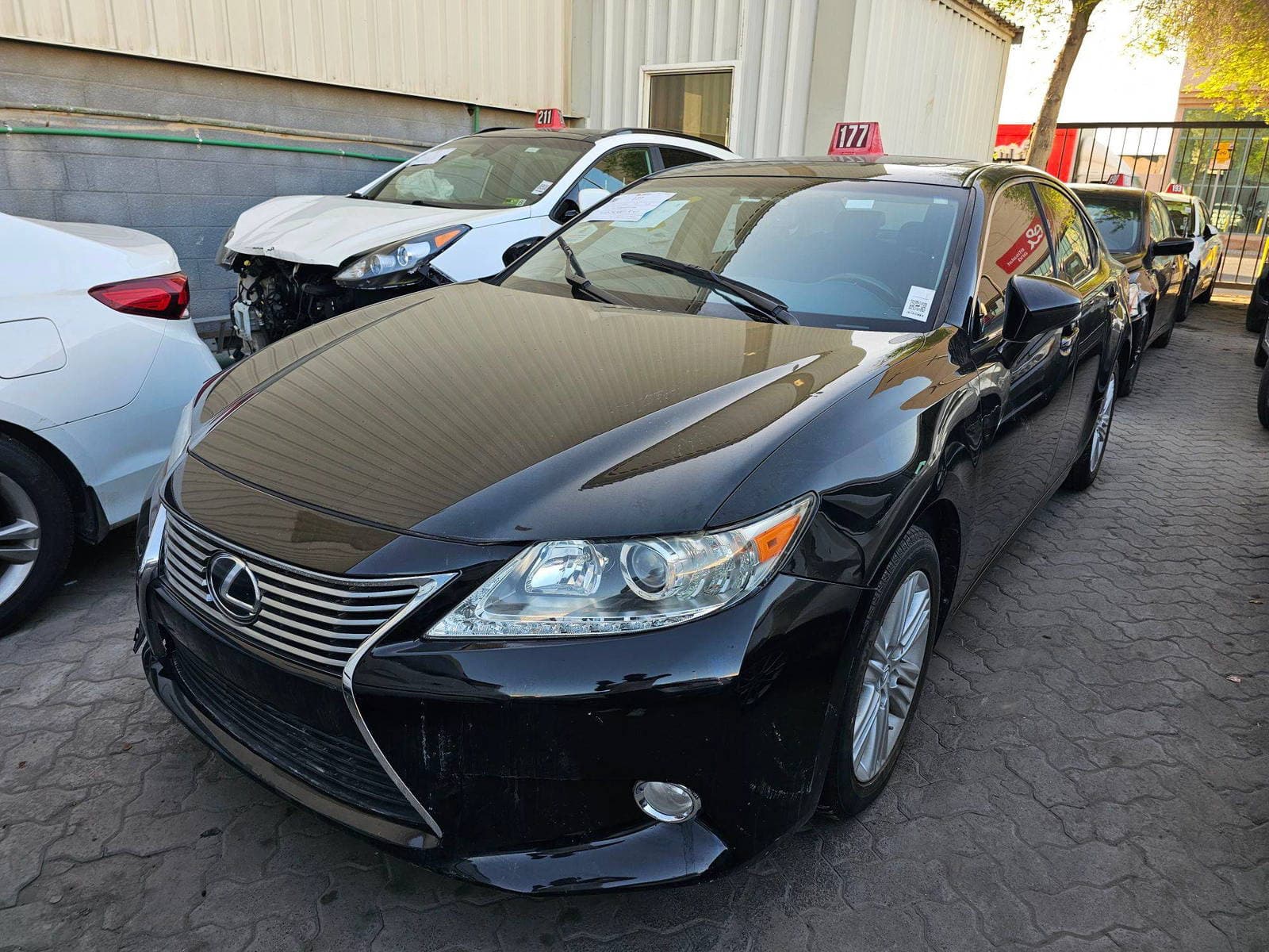 LEXUS ES 350 2015 view 2 LEXUS ES 350 2015 view 2
