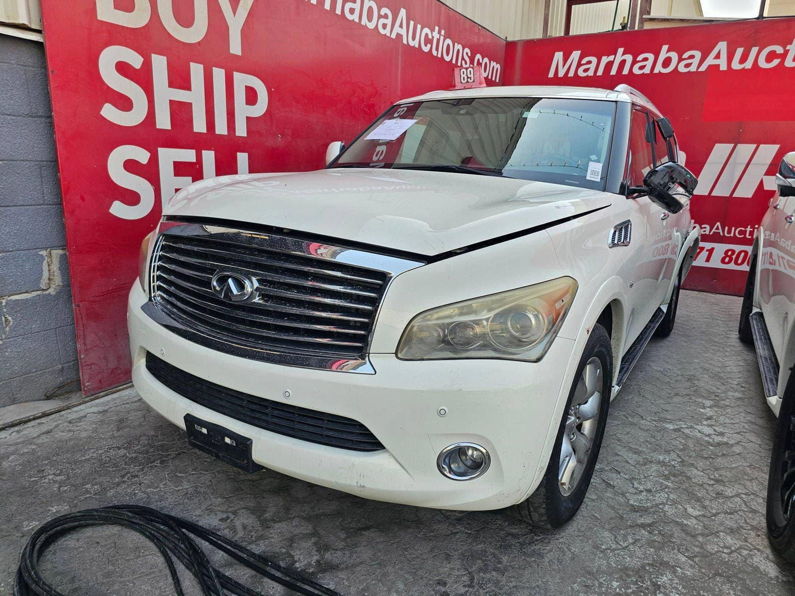 INFINITI QX80 2014 view 2 INFINITI QX80 2014 view 2