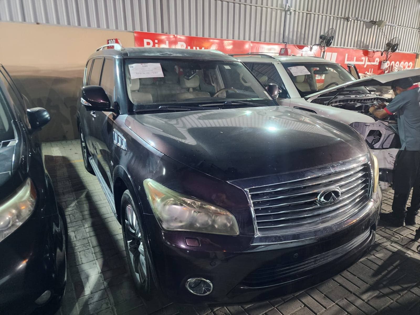 INFINITI QX80 2014 view 2 INFINITI QX80 2014 view 2