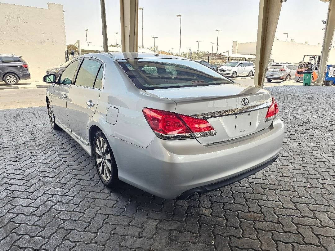 TOYOTA AVALON 2012 view 1 TOYOTA AVALON 2012 view 1