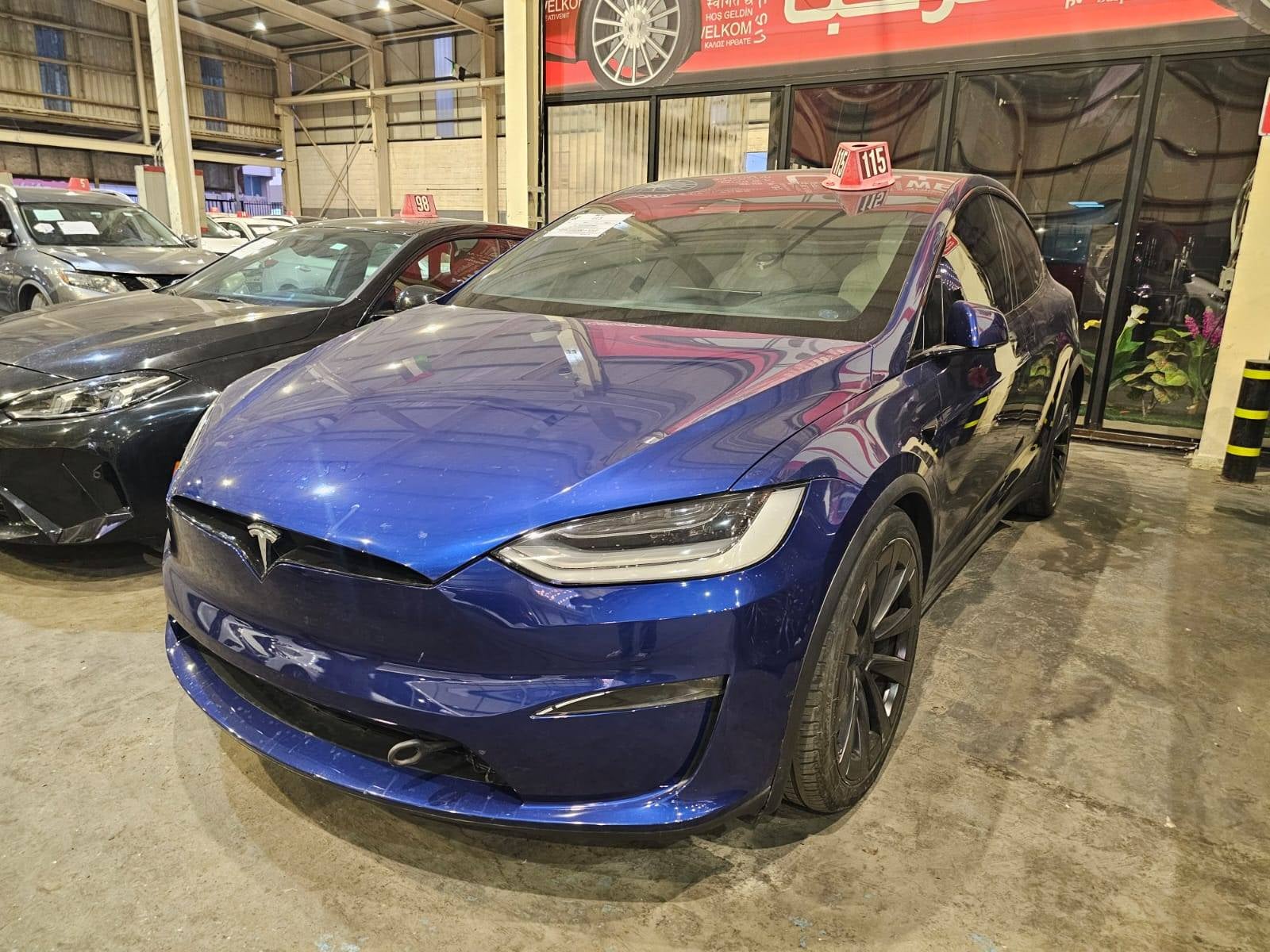 TESLA Model X 2023 view 1 TESLA Model X 2023 view 1