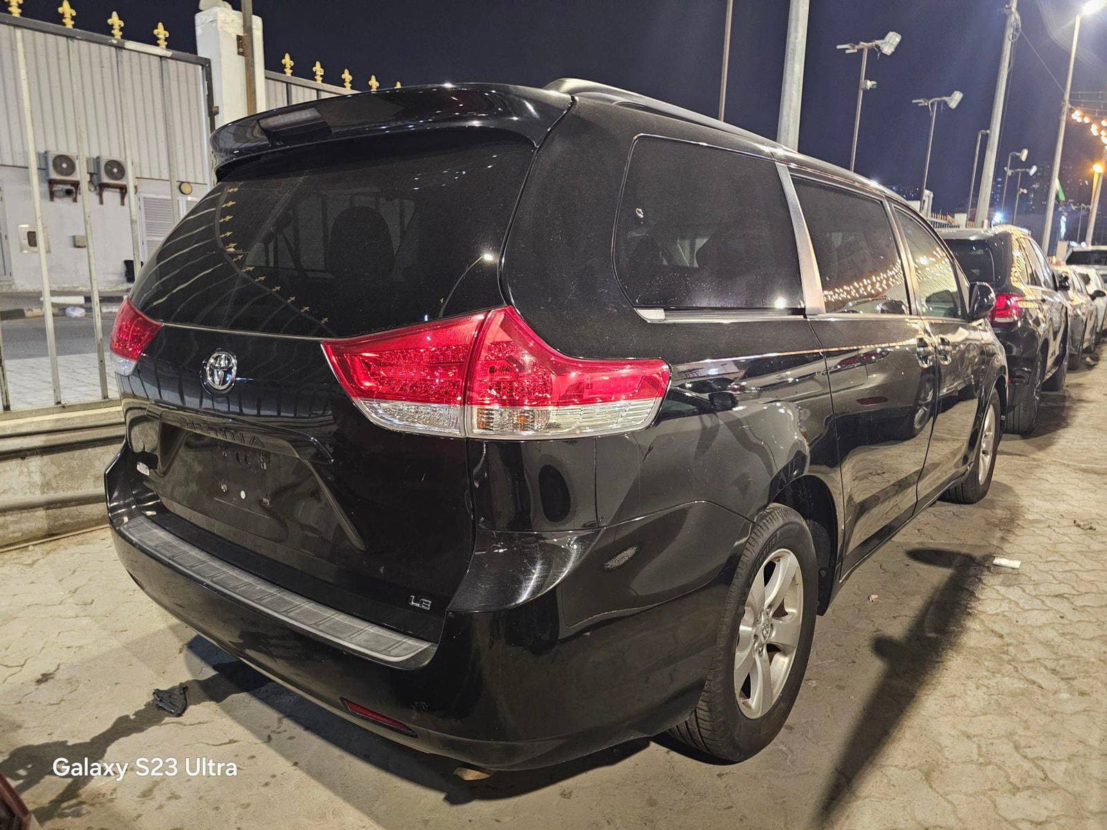 TOYOTA SIENNA - Exterior TOYOTA SIENNA - Exterior