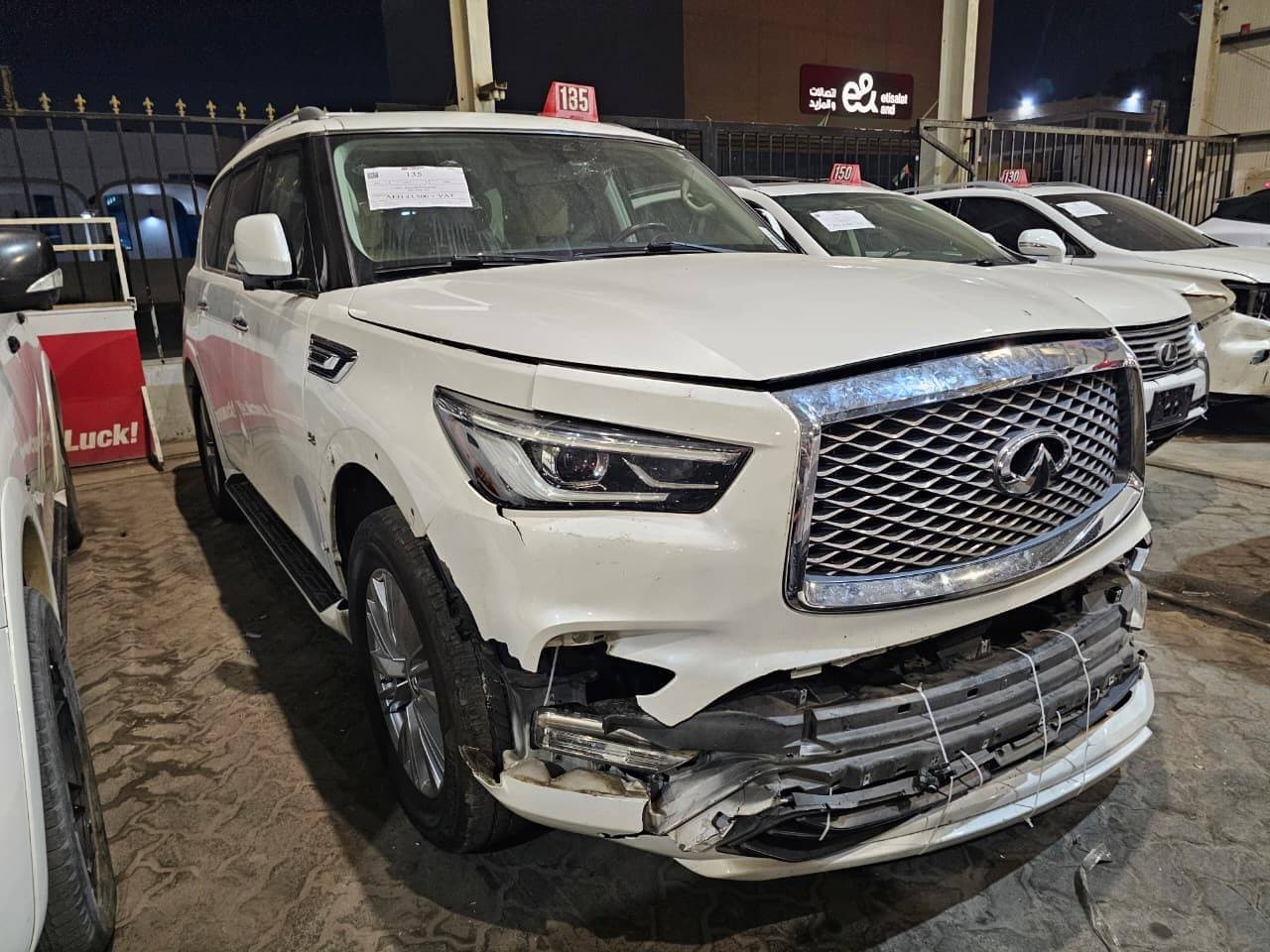 INFINITI QX80 2018 view 2 INFINITI QX80 2018 view 2