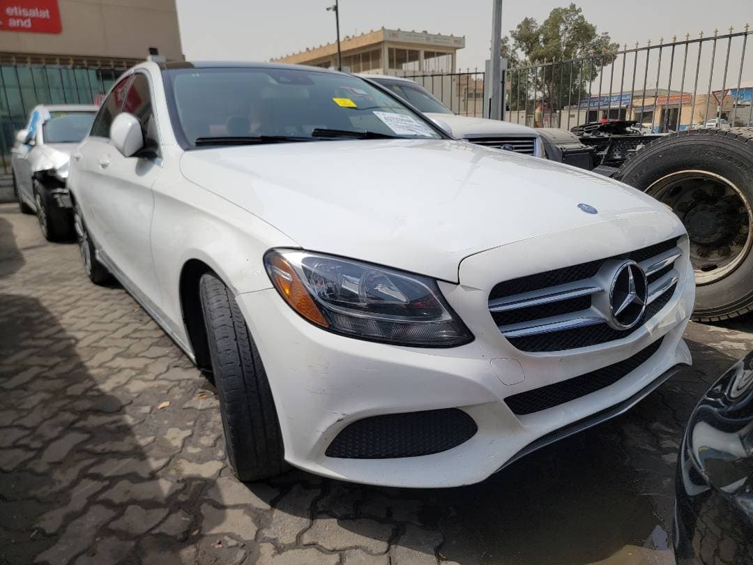 MERCEDES BENZ C300 - Exterior MERCEDES BENZ C300 - Exterior