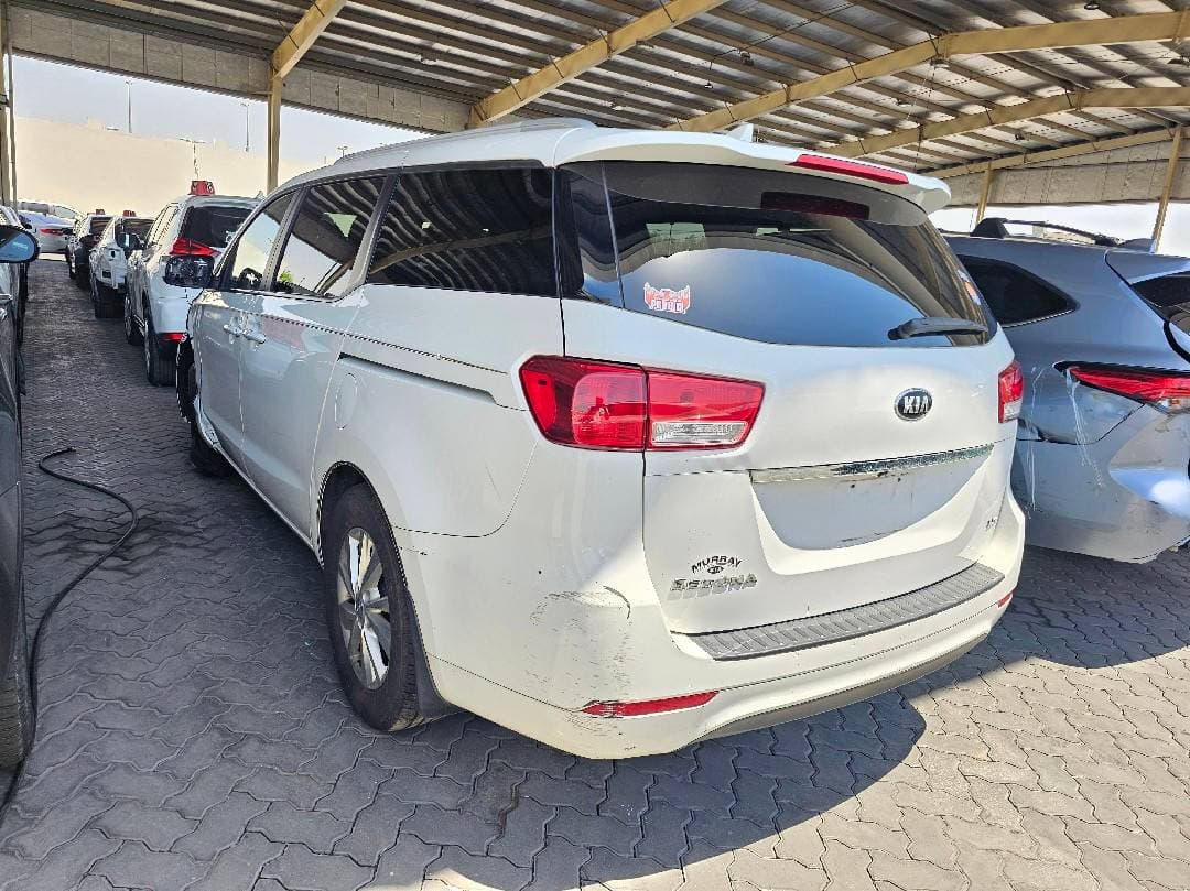 KIA SEDONA 2015 vehicle photo KIA SEDONA 2015 vehicle photo