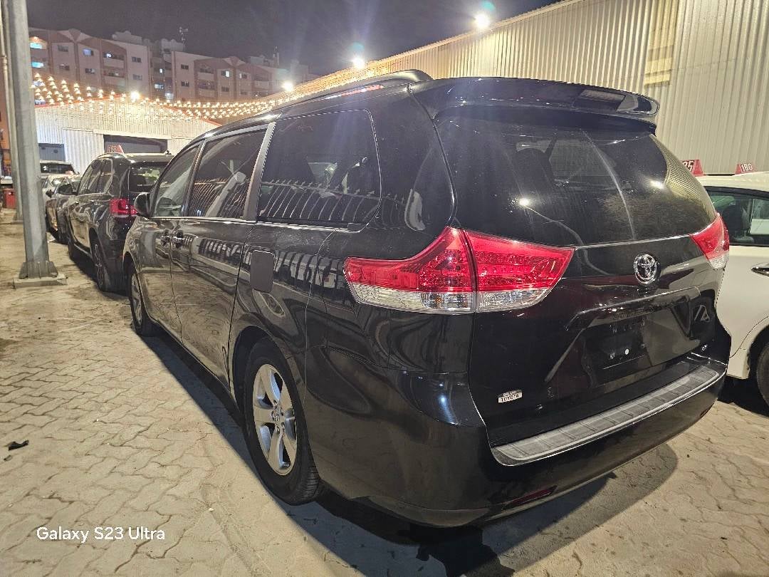 TOYOTA SIENNA - Exterior TOYOTA SIENNA - Exterior