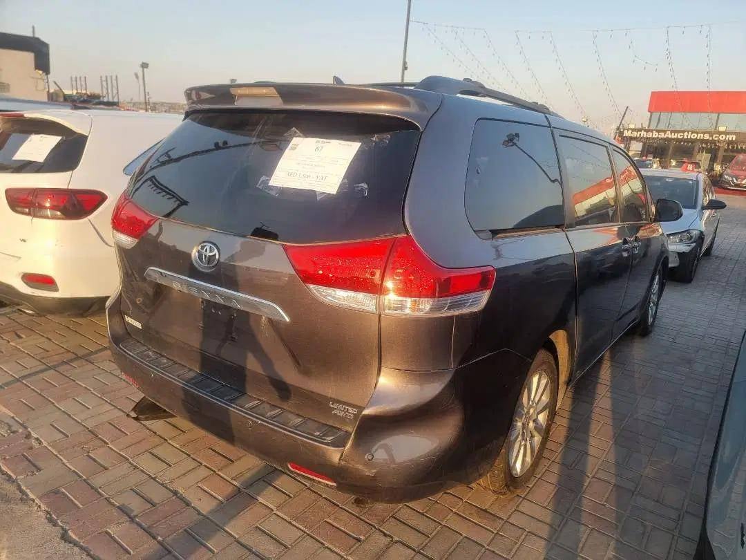 TOYOTA SIENNA 2011 view 1 TOYOTA SIENNA 2011 view 1