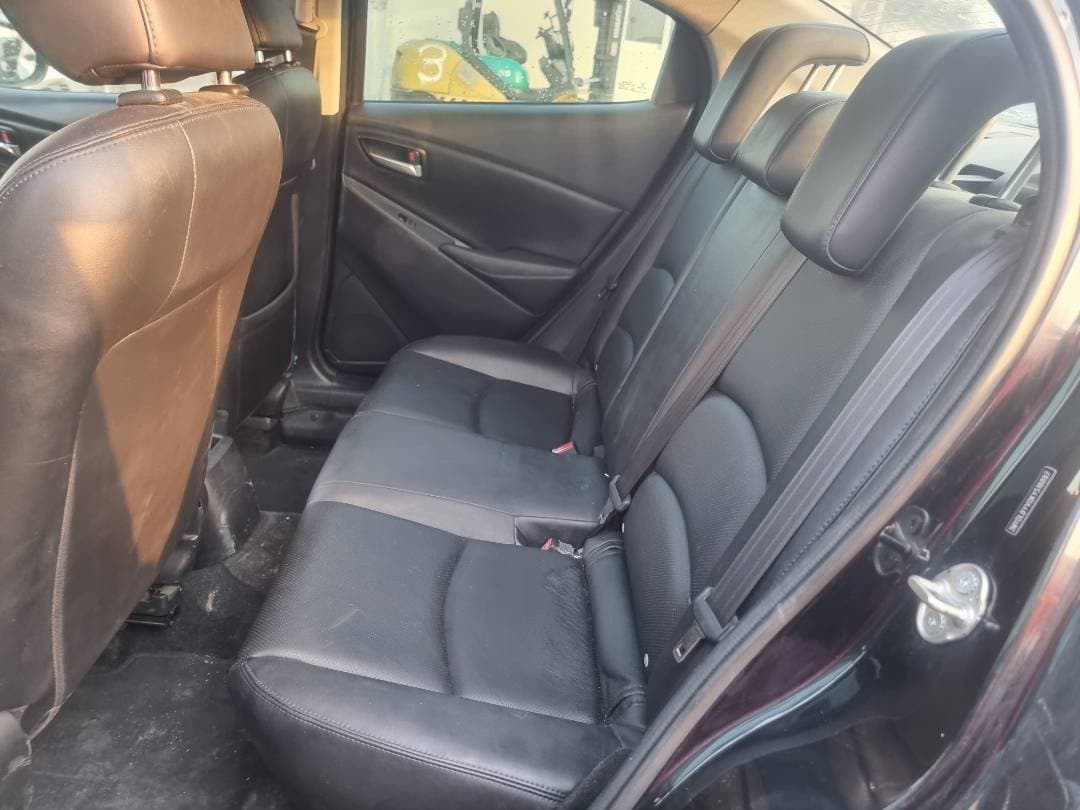 TOYOTA YARIS 2019 view 2 TOYOTA YARIS 2019 view 2
