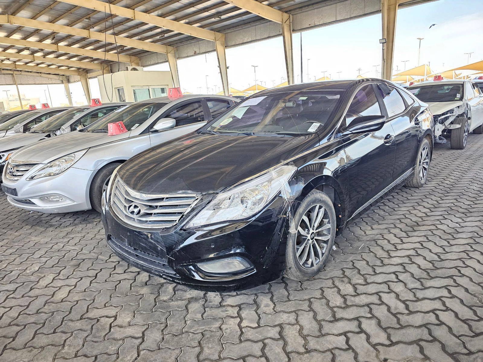 HYUNDAI GRANDEUR - Exterior HYUNDAI GRANDEUR - Exterior