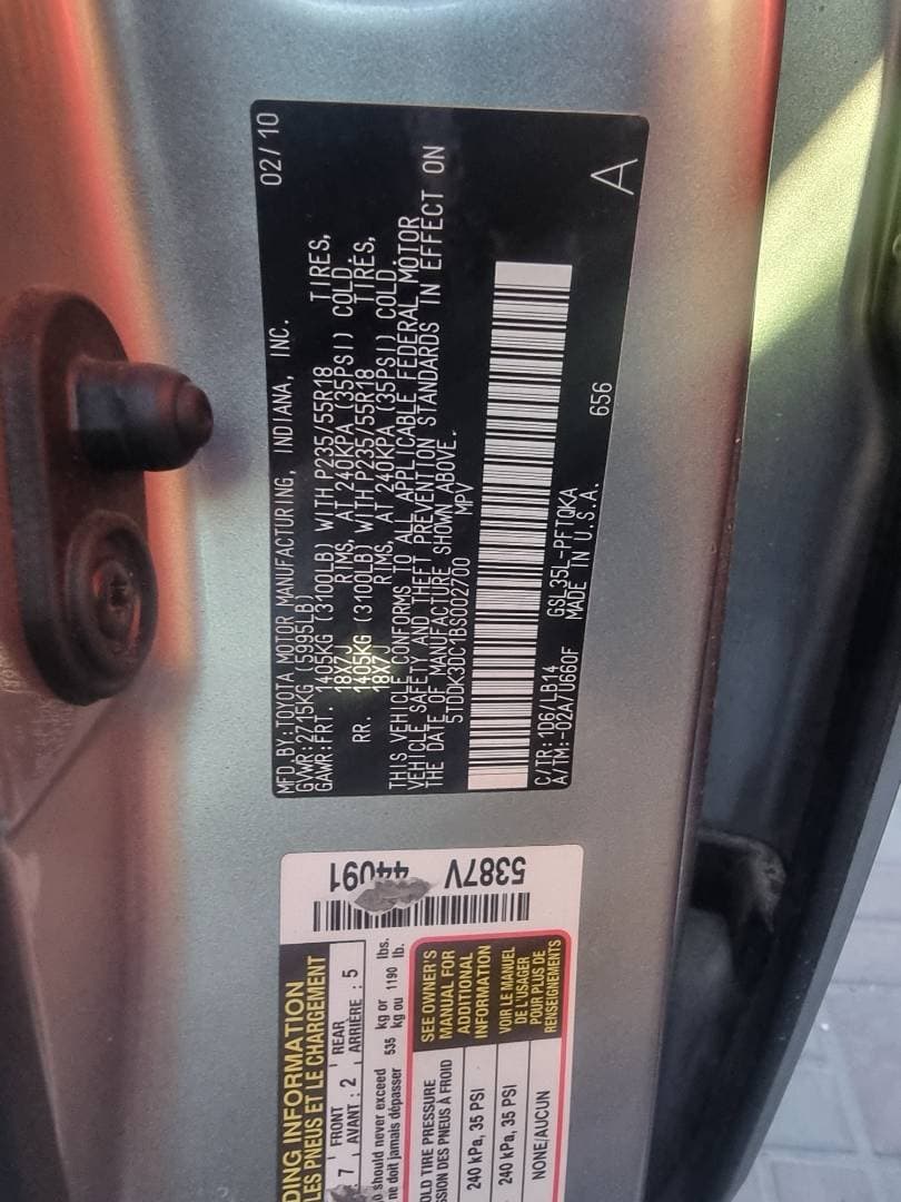 TOYOTA SIENNA 2011 view 8 TOYOTA SIENNA 2011 view 8