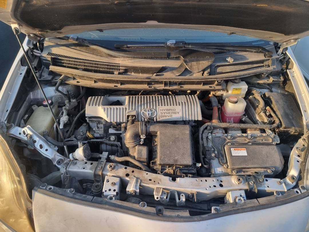 TOYOTA PRIUS 2015 view 2 TOYOTA PRIUS 2015 view 2