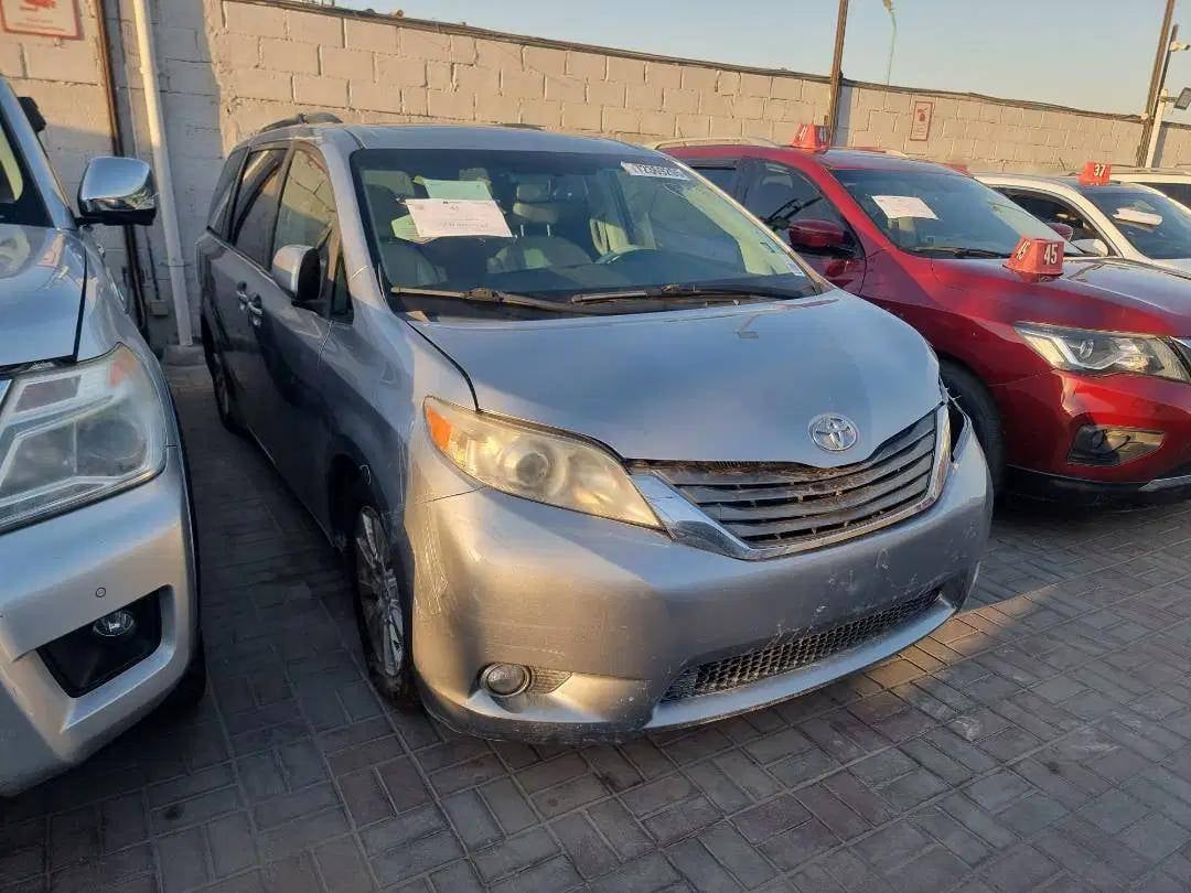TOYOTA SIENNA 2011 view 1 TOYOTA SIENNA 2011 view 1