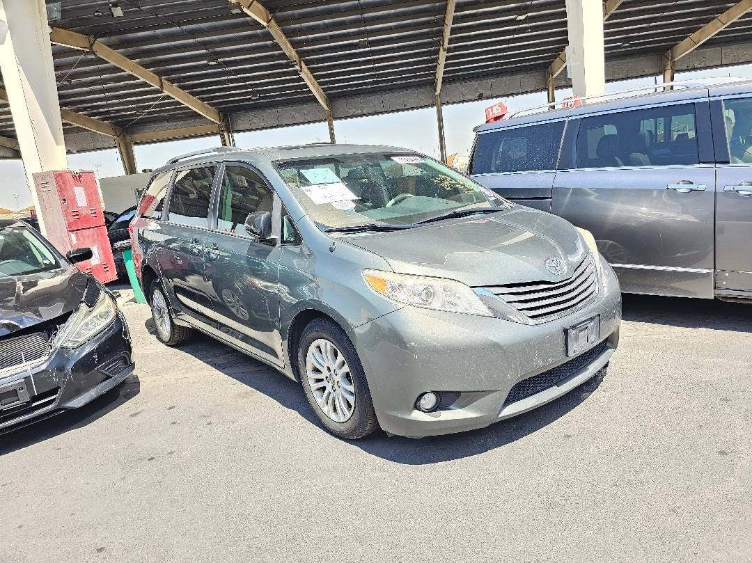 TOYOTA SIENNA 2014 view 1 TOYOTA SIENNA 2014 view 1
