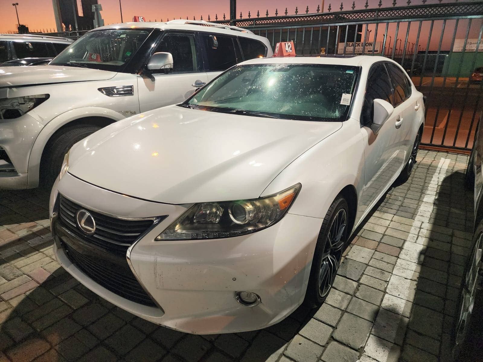 LEXUS ES 350 2014 vehicle photo LEXUS ES 350 2014 vehicle photo