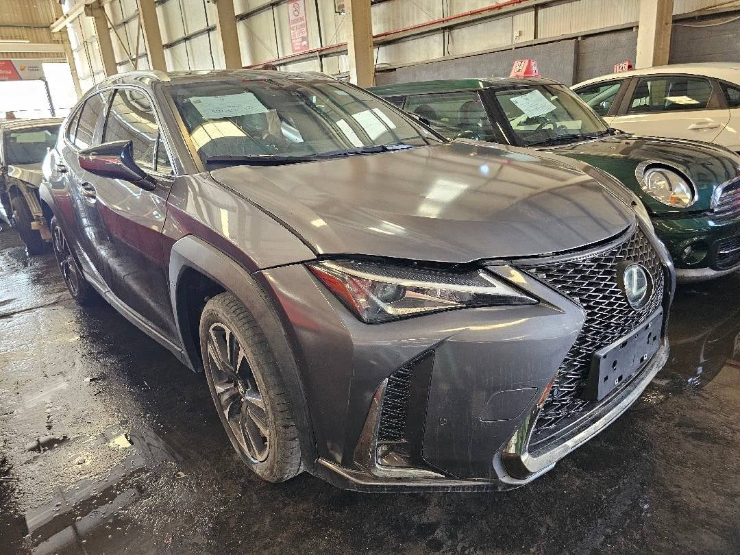 LEXUS UX 200 2021 view 1 LEXUS UX 200 2021 view 1