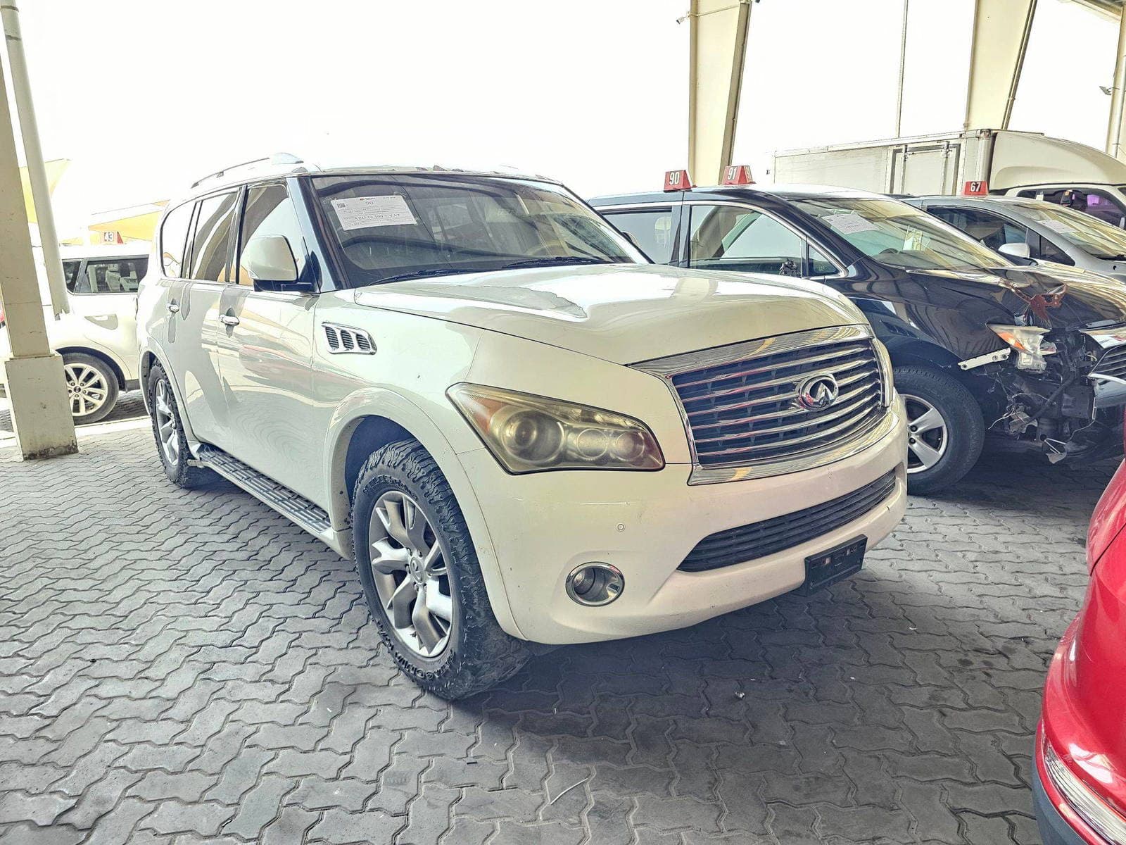 INFINITI QX56 - Exterior INFINITI QX56 - Exterior