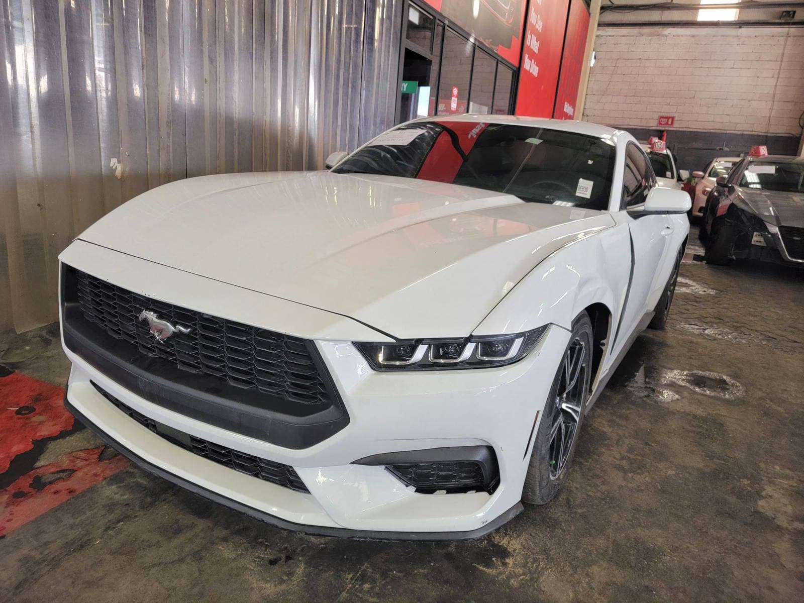 FORD MUSTANG 2024 view 2 FORD MUSTANG 2024 view 2