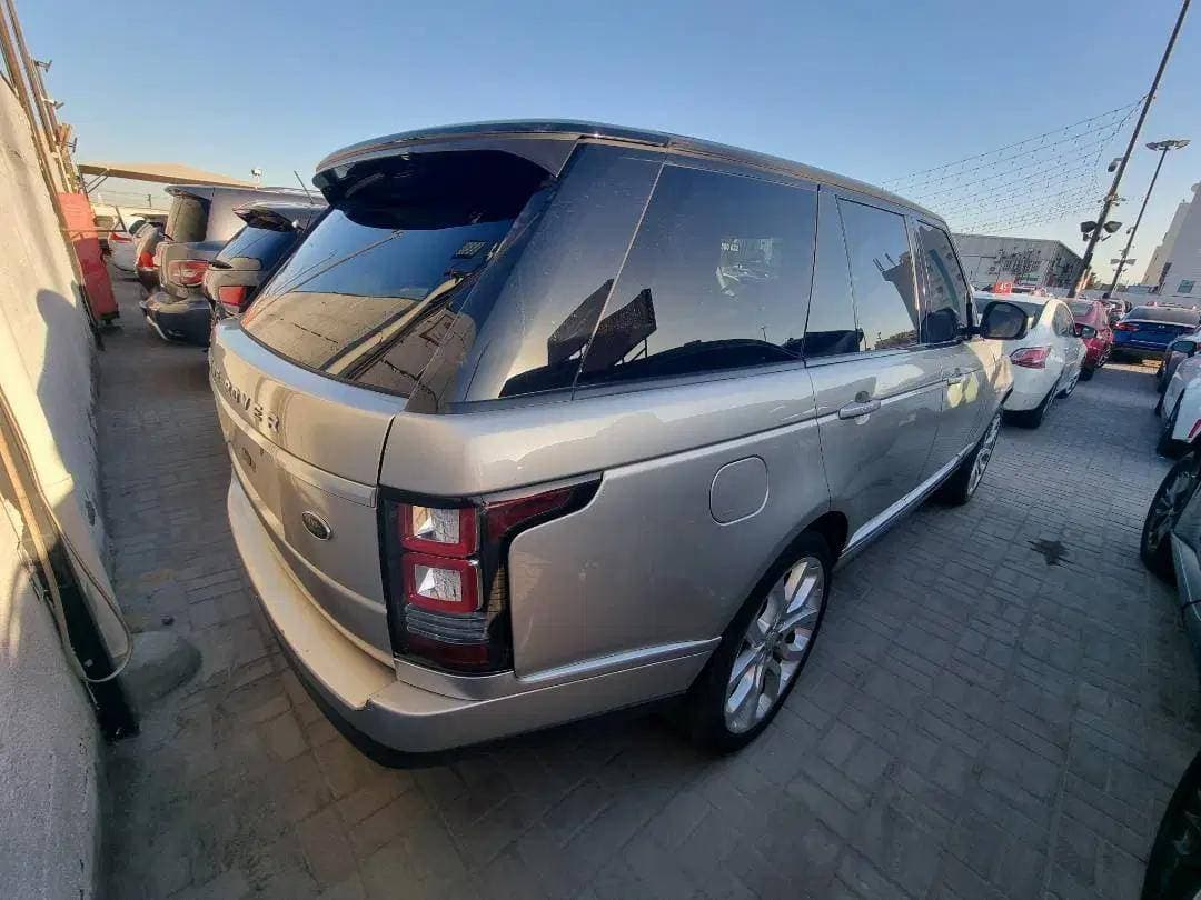 LAND ROVER RANGE ROVER SUPERCHARGED 2015 vehicle photo LAND ROVER RANGE ROVER SUPERCHARGED 2015 vehicle photo