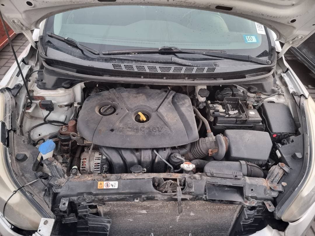 HYUNDAI ELANTRA 2016 view 2 HYUNDAI ELANTRA 2016 view 2