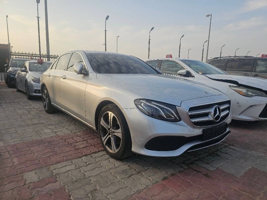 MERCEDES BENZ E-300 2019 view 1 MERCEDES BENZ E-300 2019 view 1