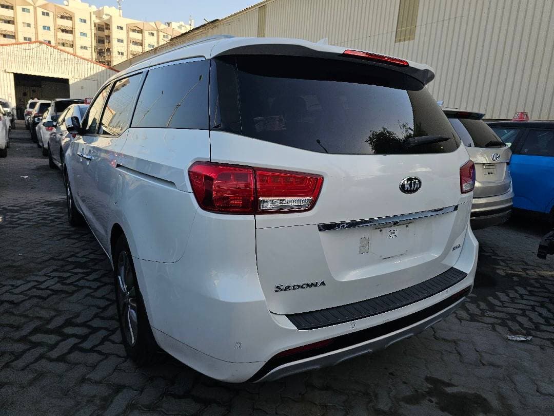 KIA SEDONA 2016 vehicle photo KIA SEDONA 2016 vehicle photo