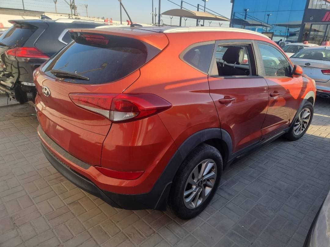 HYUNDAI TUCSON 2016 view 3 HYUNDAI TUCSON 2016 view 3