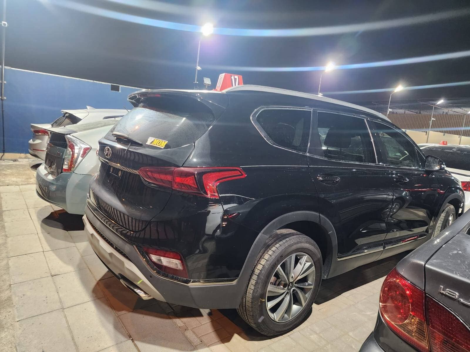 HYUNDAI SANTA FE LIMITED 2019 vehicle photo HYUNDAI SANTA FE LIMITED 2019 vehicle photo